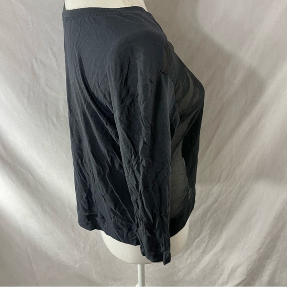 Old Navy Sheer Front top - Picture 5 of 12